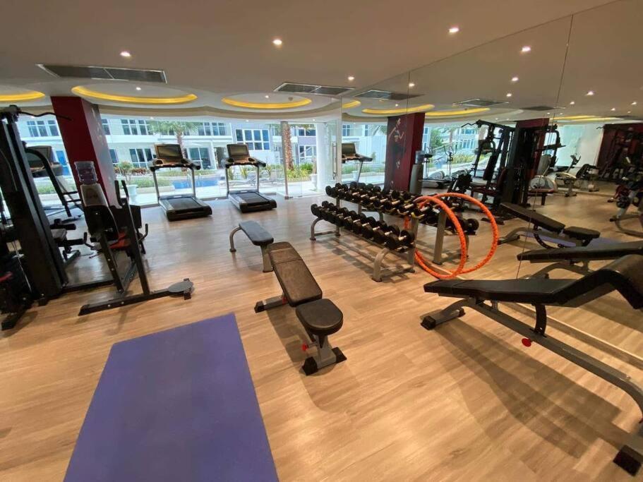Large Luxury, Pool View, Grand Avenue, Pattaya - 202 Leilighet Eksteriør bilde
