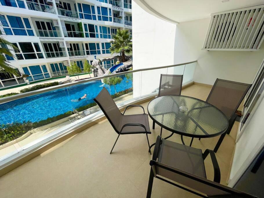 Large Luxury, Pool View, Grand Avenue, Pattaya - 202 Leilighet Eksteriør bilde